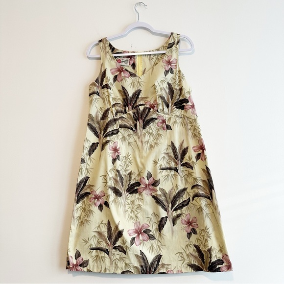 Hilo Hattie Dresses & Skirts - Hilo Hattie Cream and Pink Floral Hawaiian Dress Sz 14